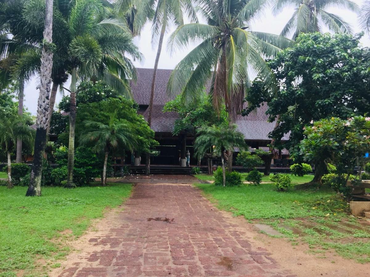 Keeree Waree Seaside Villa Bang Saphan Exterior foto